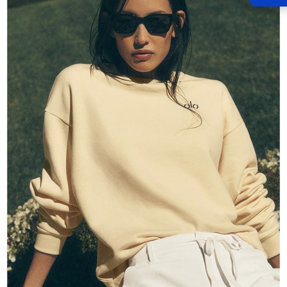 NWT Alo accolade sweatshirt crewneck candlelight yellow - Picture 4 of 4